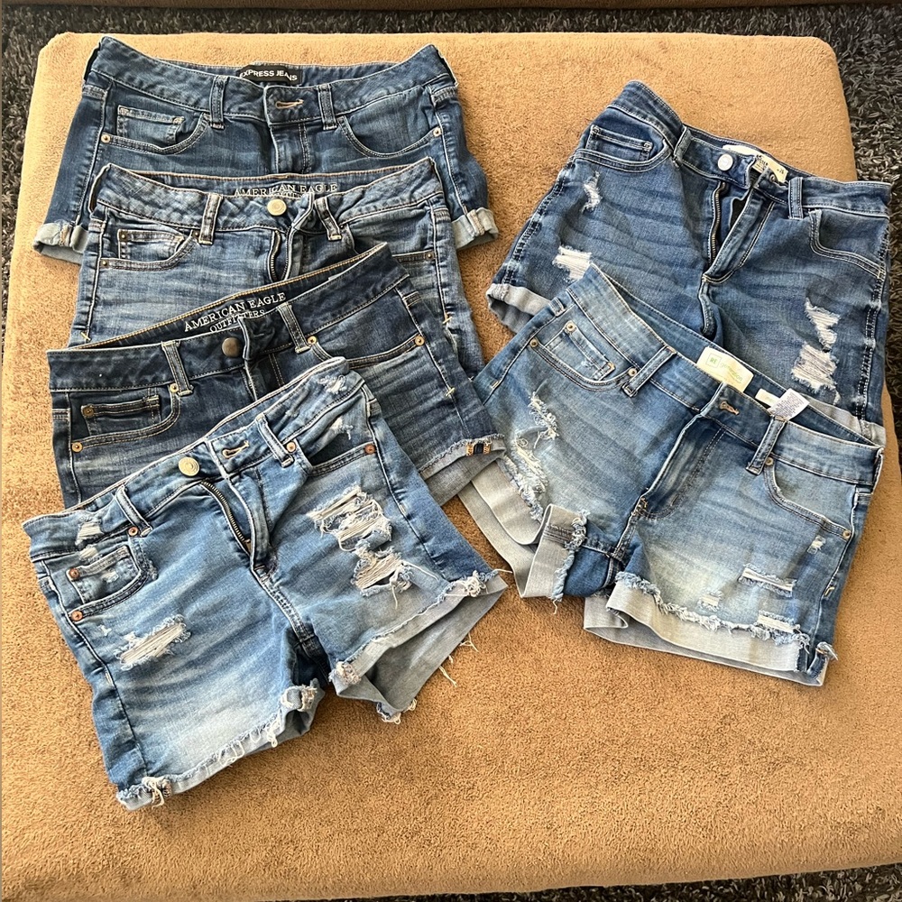 American Eagle Outfitters, Express
 & RE Generation